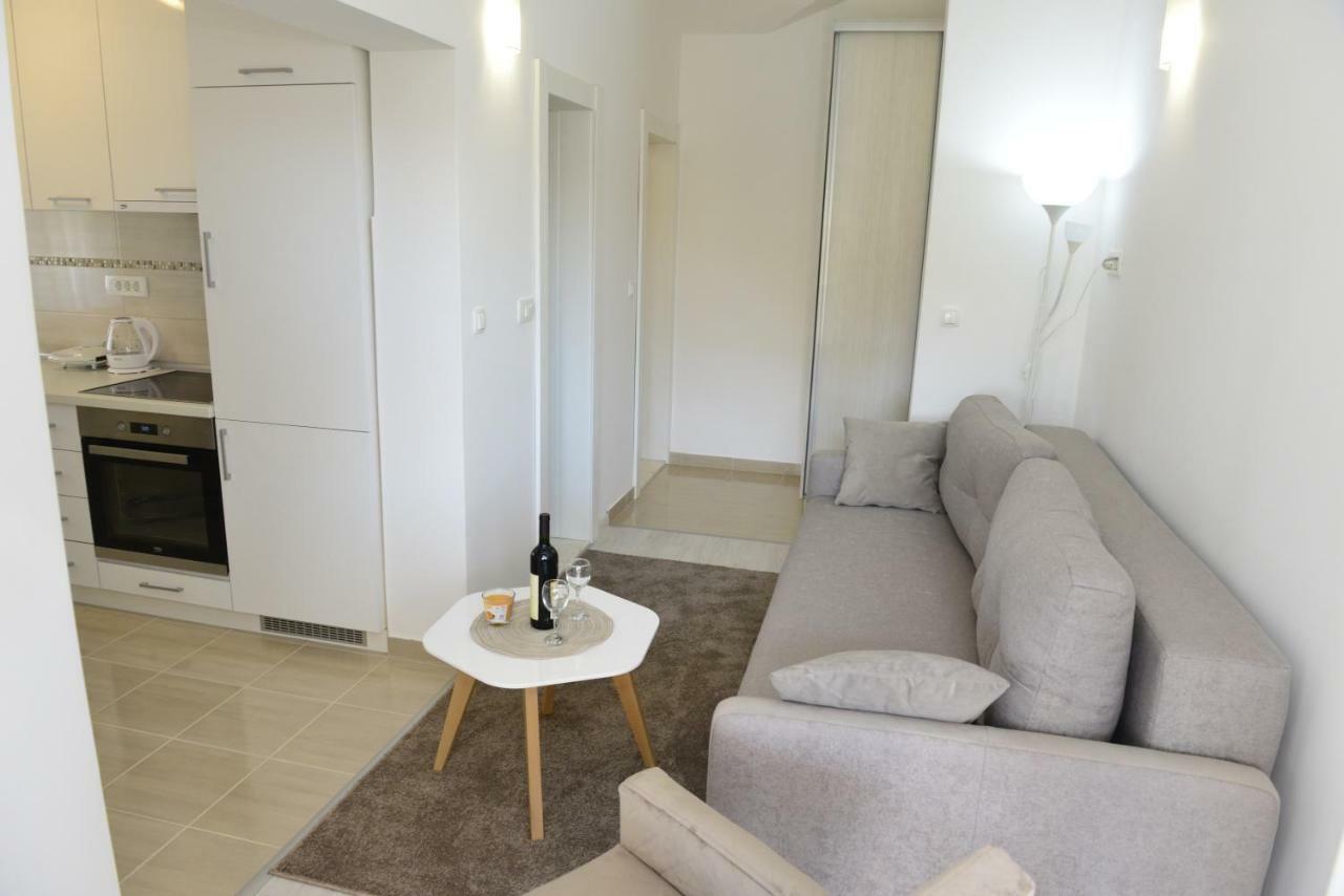 Apartmani Stefanija Tivat Eksteriør bilde